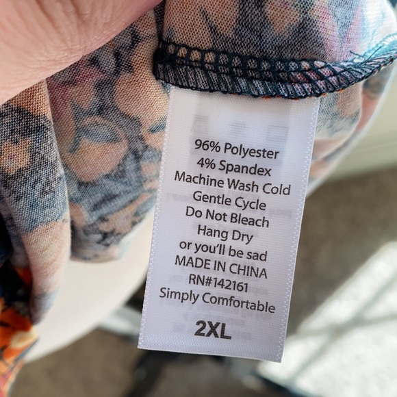 • Lularoe Irma Top • - Picture 5 of 6